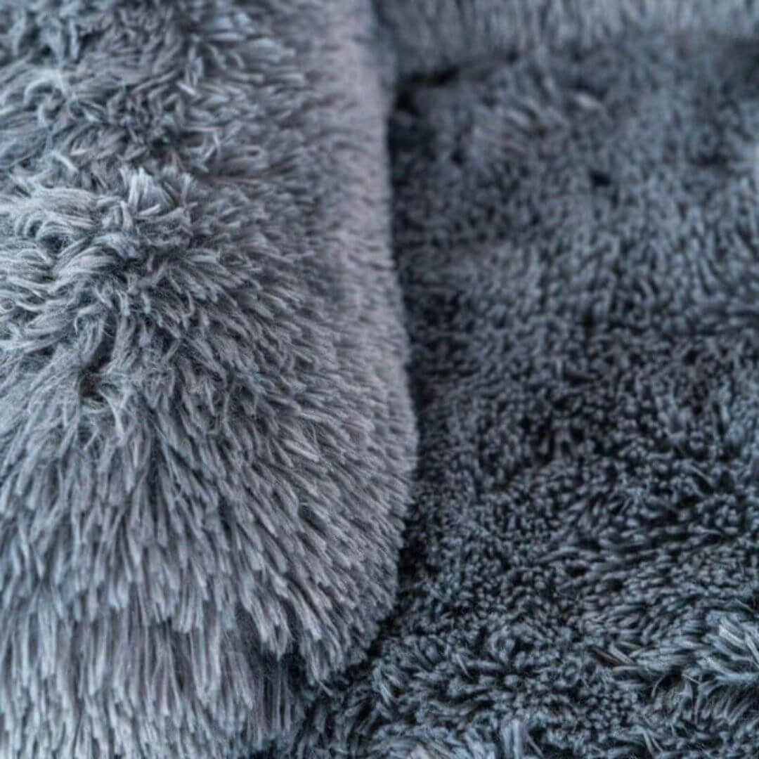 MrFluffyFriend™ - Fluffy Sofa Cover for Dogs and Cats