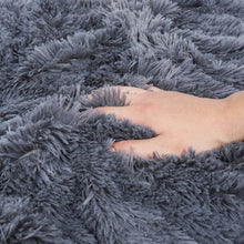 Load image into Gallery viewer, MrFluffyFriend™ - Anxiety Relieving Fluffy Pet Blanket
